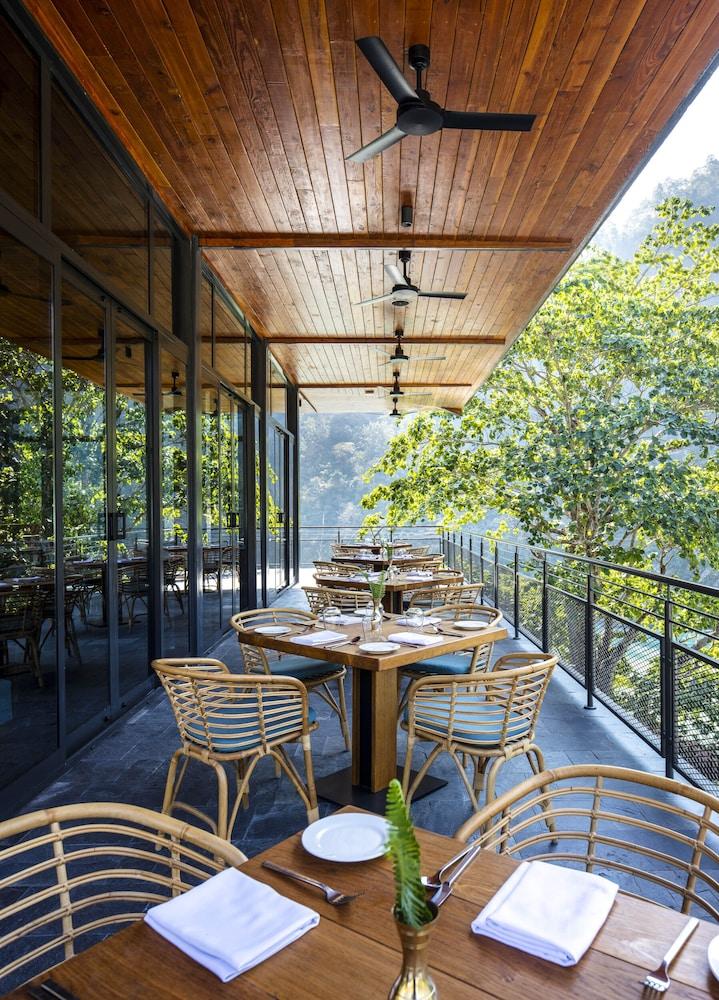 Taj Rishikesh Resort And Spa Дехрадун Экстерьер фото
